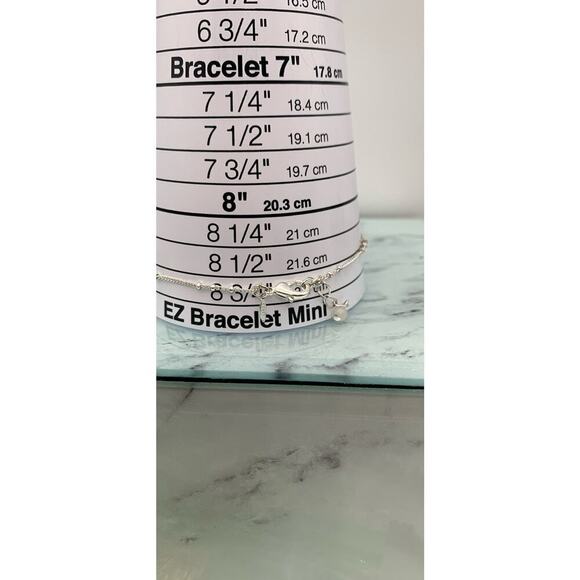 Silver Tone Dainty Chain Link Bracelet With A Heart Signed Tag Says NWT - Picture 3 of 4